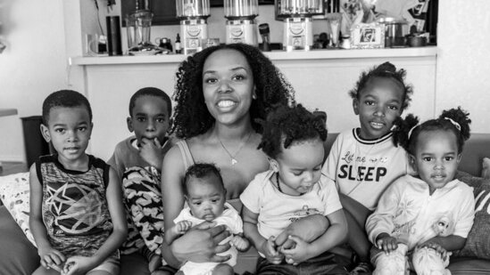 9 ay hamilə olduğundan xəbərsiz olan qadın uşaq dünyaya gətirdi - FOTOLAR