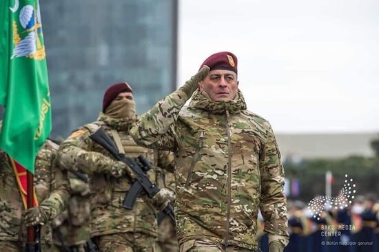 33 yaşlı general Hikmət Mirzəyev...