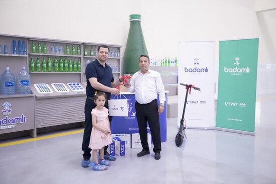 "Badamlı75" lotereyasının 2-ci tirajının qaliblərinə hədiyyələr təqdim edilib