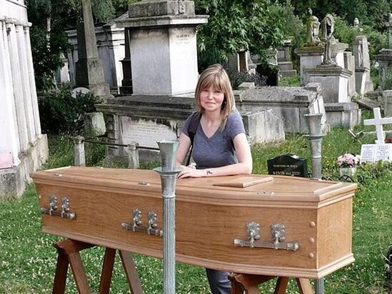 200 yad adamın dəfnində iştirak edib