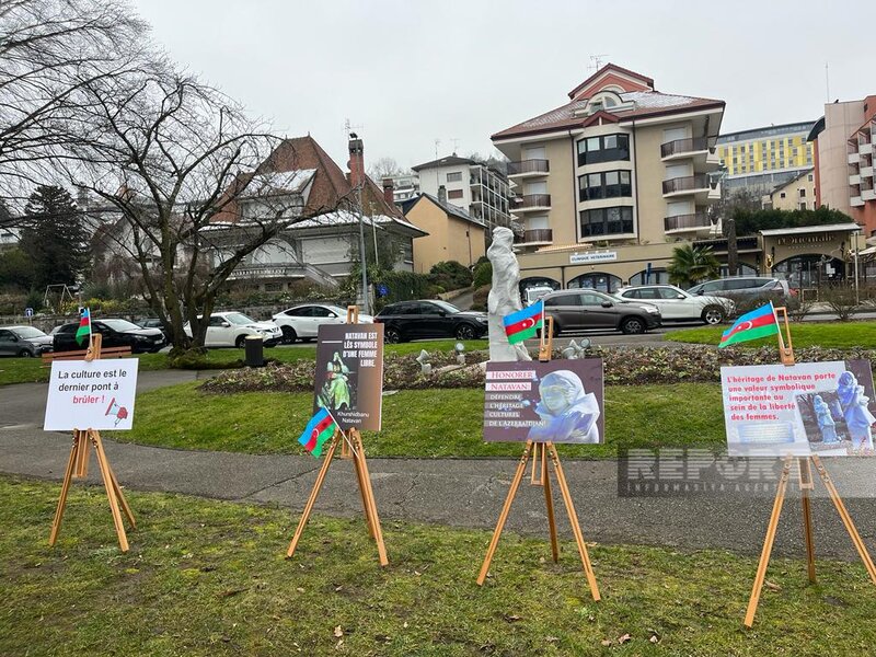 Fransada yaşayan azərbaycanlılar Evian şəhərində etiraz aksiyası keçirir