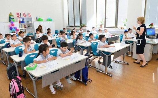 "Məktəbdə "sən köksən", "səni filan oğlan istəyir" kimi şayiələr uşaqlara pis təsir edir"- Psixoloq