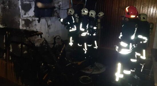 Bakıda çoxmərtəbəli yaşayış binasında YANĞIN - VİDEO