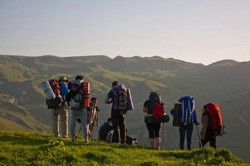Xarici turistlərin yolunu hökumət, bizimkini isə qiymətlər kəsib - COVID-in gətirdiyi "bərəkətsizliyi" necə DƏF ETMƏLİ?
