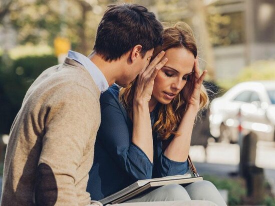 Gənc oğlan başqa kişilərlə gəzən bacısını öldürdü, arvadı ilə... - Daşkəsəndə şok