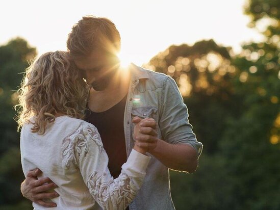 Qadın maşınına mindiyi leytenantı bıçaqladı: "Mənə elə təkliflər etdi ki..." - Gəncədə şok