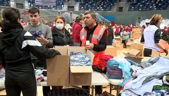 Türkiyəyə yardım kampaniyası davam edir - VİDEO