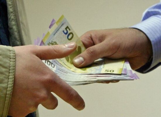 Vəzifəli şəxslərdən pul tələb edən "jurnalist" tutuldu - RƏSMİ