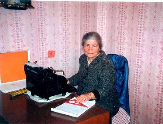 Universitetdən qovuldu, ilk kitabı yandırıldı, körpəsi qucağından yıxılıb öldü