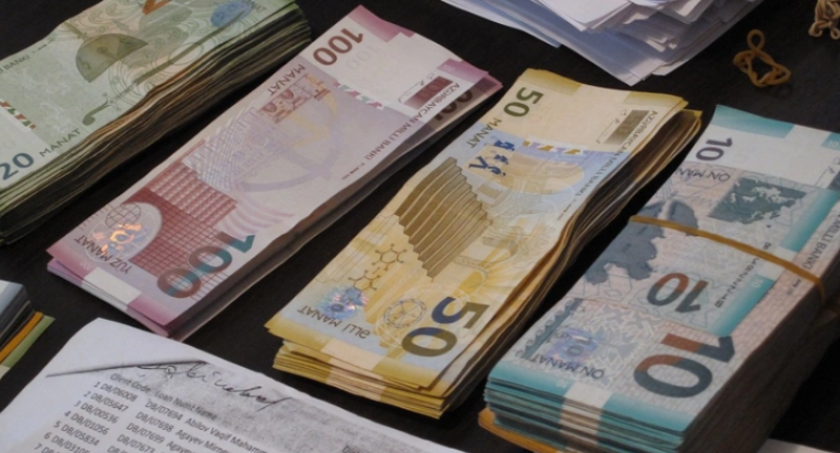 Bu şəxslərə 1600 manat verilir