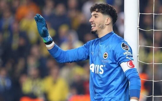 "Fənərbaxça" onunla müqaviləni uzatdı