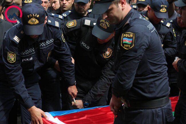 Xidmət yoldaşlarını göz yaşları içində yola saldılar... - Fotolar