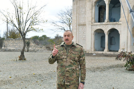 İlham Əliyev: "Bütün məsuliyyət Ermənistanın hərbi-siyasi rəhbərliyinin üzərinə düşür"
