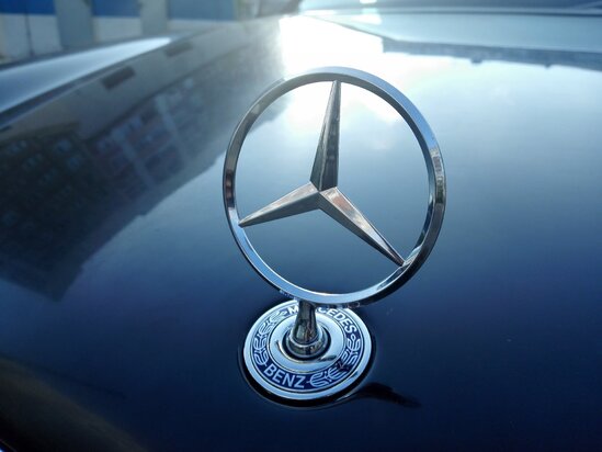 "Mercedes" 17 mindən çox avtomobili geri çağırır