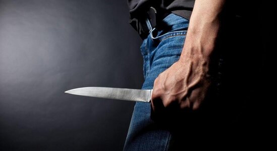 Şəmkirdə 37 yaşlı kişi qonşusu olan qadını öldürüb