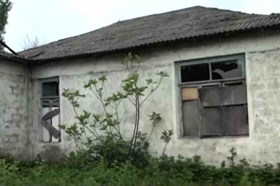 Lənkəranda yerləşən qəzalı bağça qorxunc vəziyyətdədir - VİDEO