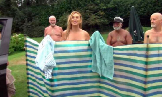 Bu kənddə hamı çılpaqdır: Əhalisi gündən-günə artır / FOTOLAR