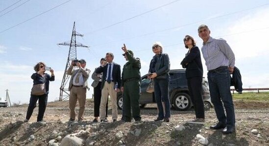 Fransalı senatorlar Azərbaycanla sərhədə gəldilər