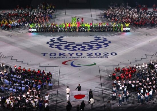 Paralimpiya bayrağı Parisə ötürüldü