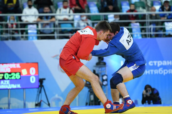 Daha bir idmançımız ermənini döşəyə çıxmağa peşman etdi - VİDEO