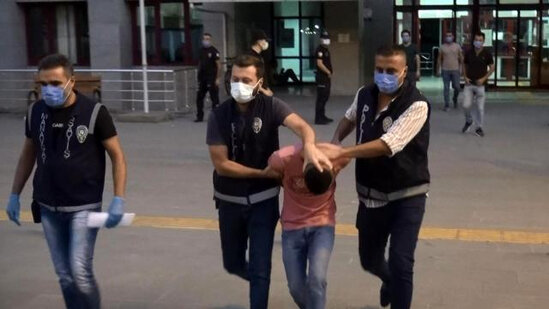 Ofisiant aşpazı 5 saat girov saxladı - ANBAAN VİDEO