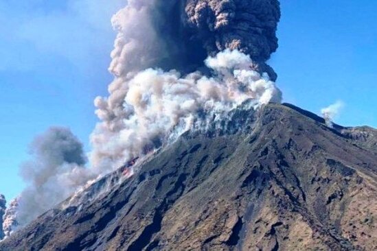 Kanar adalarında vulkan püskürməsi: Əhali təxliyə olundu - VİDEO