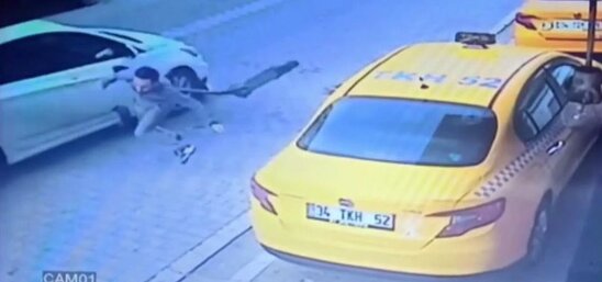 Zarafat etmək istəyərkən qardaşı oğlunu yaraladı - VİDEO