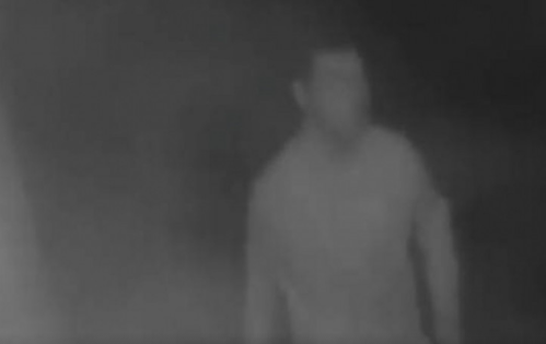 Oğurluğa getdiyi mağazanı yandırdı - FOTO