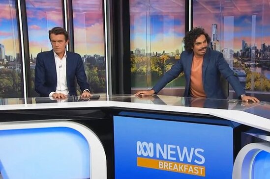 Canlı yayımda zəlzələ həyəcanı – VİDEO