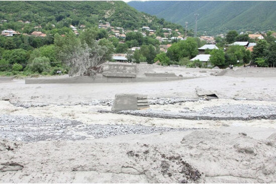 Balakəndə sel səbəbindən 25 ailə təxliyə edildi: Qaz, elektrik və su təchizatında problemlər yaranıb
