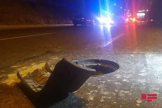 Bakıda qapaqsız quyu yol qəzasına səbəb oldu - FOTO/VİDEO