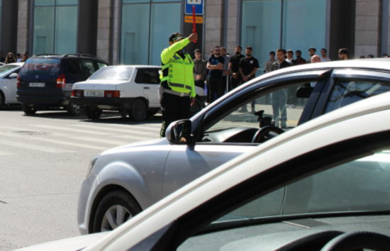 Bakının mərkəzində bağlanan yollar açılıb
