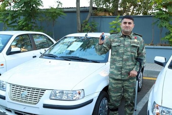 Amin Musayevə avtomobil verildi – FOTO