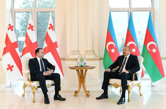 İlham Əliyev Gürcüstanın Baş naziri ilə görüşdü - FOTO