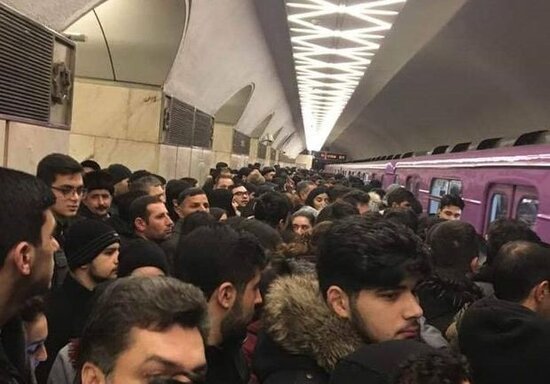 Nəqliyyatdakı sıxlıq kimlərə sərf edir? - İşbazlar iş başında
