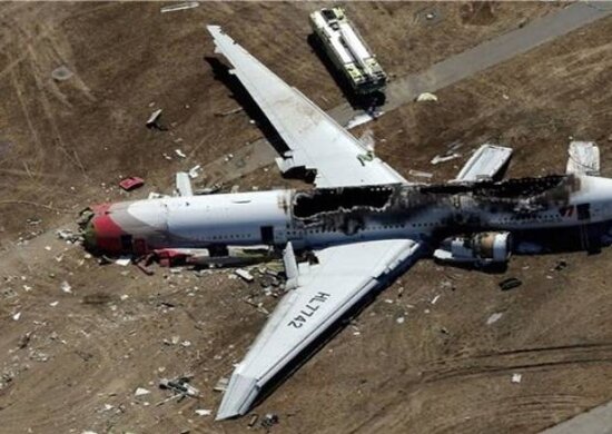 BƏƏ-də təyyarə qəzaya uğradı - 4 nəfər öldü