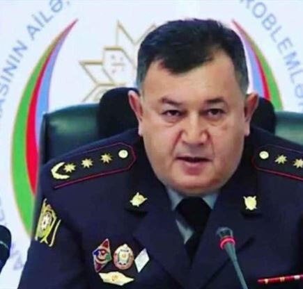 Nazir DİN-in şöbə rəisini təqaüdə göndərdi - FOTO