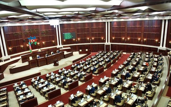 Milli Məclisin iclası başlayıb
