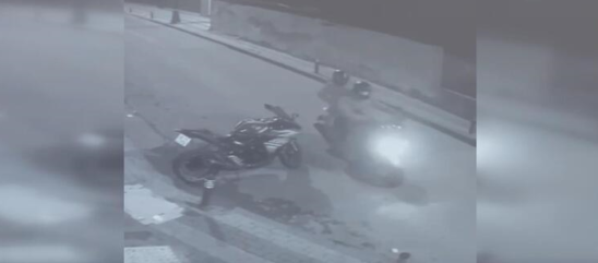 Bu motosikleti tapana 548 manat verəcək - Oğurlanma anının VİDEOsu