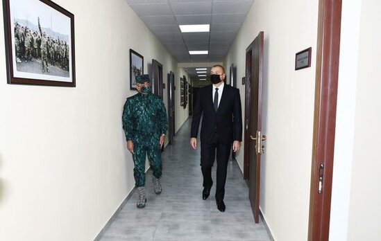 Zəngilanda İlham Əliyevə zirehli texnikalar və silahlar təqdim olundu - FOTO