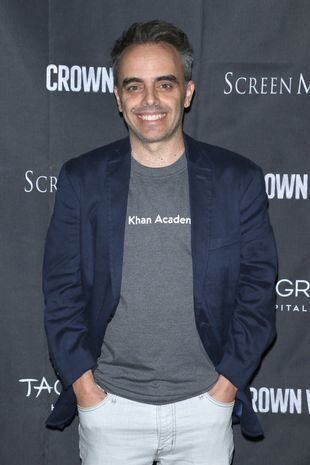 Hollivud ulduzu film çəkilişi zamanı operator və rejissoru güllələyib: Ölən var - FOTO/VİDEO