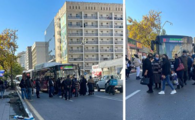 Bakıda sərnişin avtobusu qəzaya uğradı: Hərəkət dayandı - FOTO