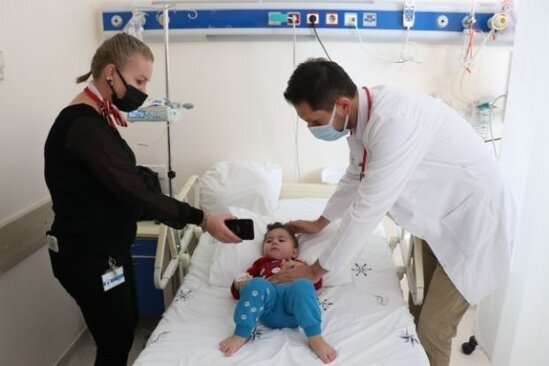 Yaş yarımlıq körpənin mədəsindən çıxanlar həkimləri şoka saldı - FOTO