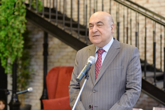 Çingiz Abdullayev müzakirələrə səbəb olan statusundan danışıb - FOTO