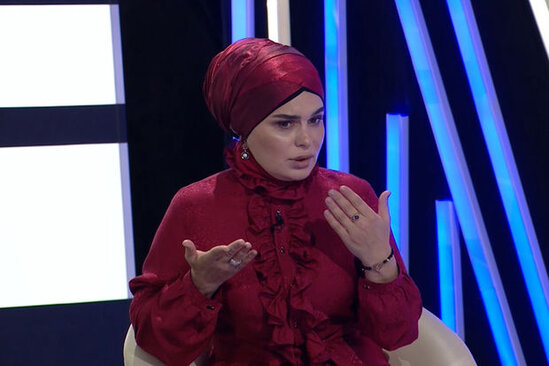 Alim Qasımov qızını cəzalandırıb: "Mənə şillə vurdu" - VİDEO
