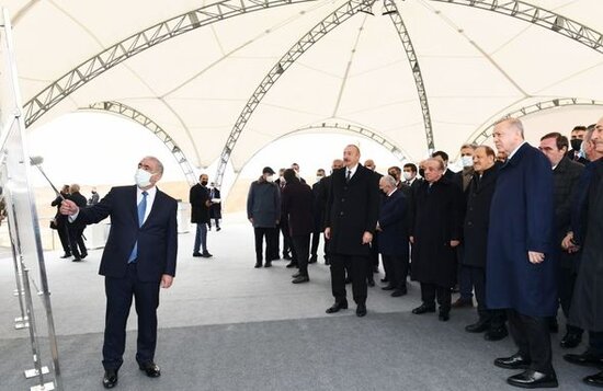 Prezidentlər Zəngəzur Dəhlizində yeni yolun təməlini qoydular - FOTO