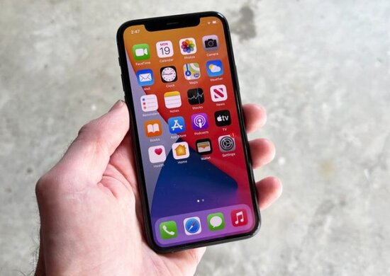 "Apple" şirkəti "iPhone"ların satışından nə qədər qazanıb?