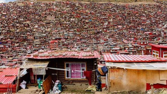 Dünyada insanların yaşadığı ən qəribə yerlər - FOTOLENT