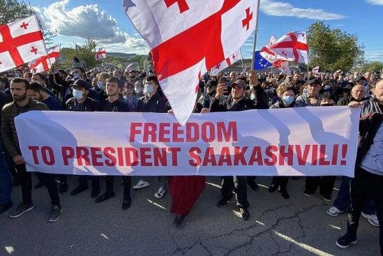 Saakaşvilinin tərəfdarları aksiya keçirir