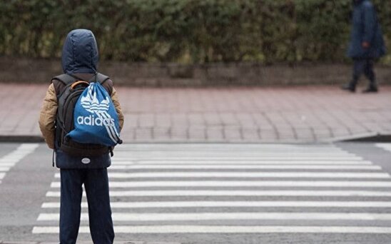 Avtomobil 11 yaşlı yeniyetməni vurdu